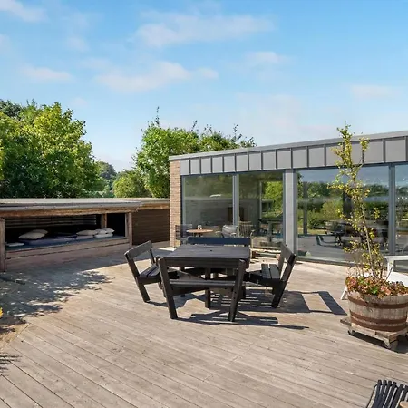 Casa de Férias Cozy Home In Hejls With House Sea View Hejls